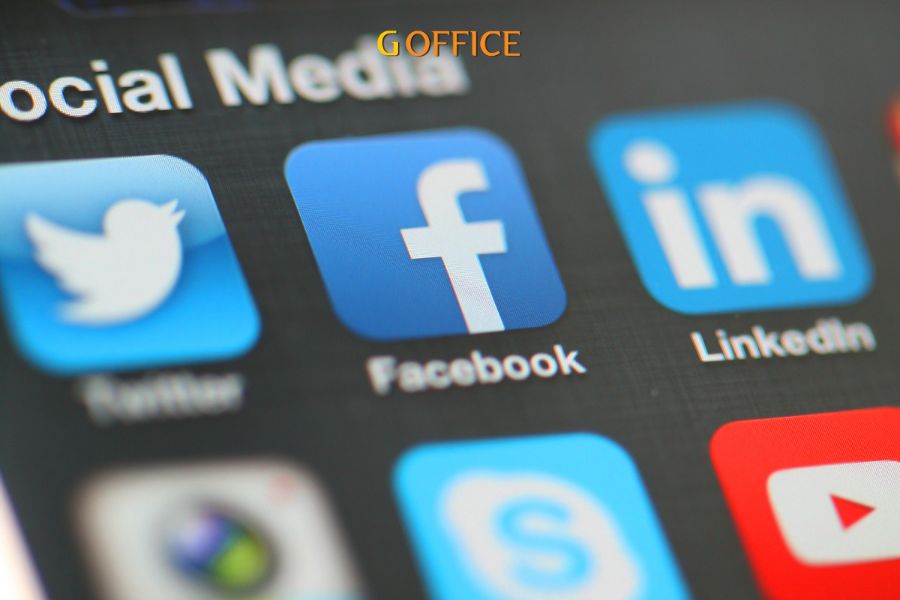 Tạo sự nhất quán từ website, các kênh social